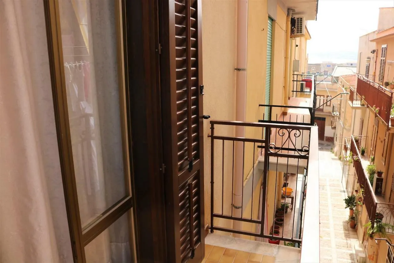Casa Trio Apartments 카스텔라마레델골포 0*,  이탈리아