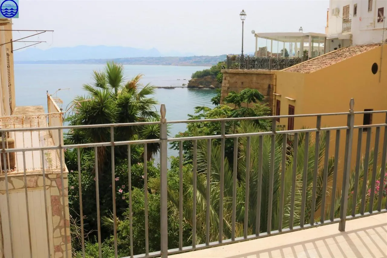 Casa Trio Apartments 카스텔라마레델골포